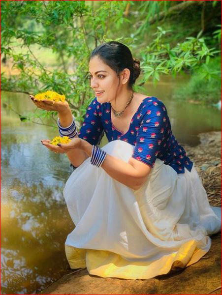 Actress Anusree Glam Photoshoot Gallery | Kerala Lives