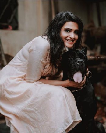 Actress Divya Pillai Photoshoot | Kerala Lives
